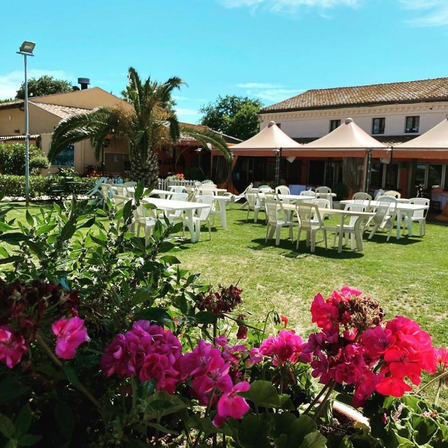 Locanda Del Tavolo Matto Potenza Picena Exterior foto